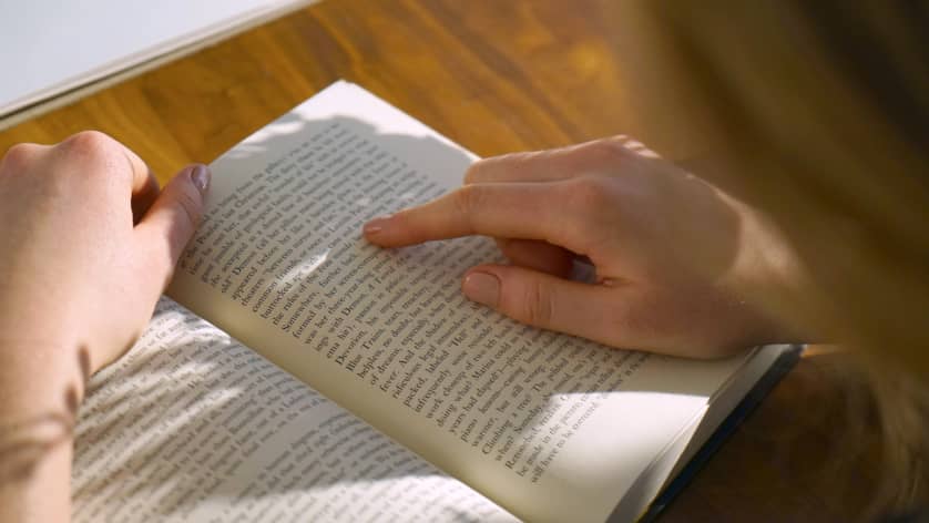 Does reading books help with programming?